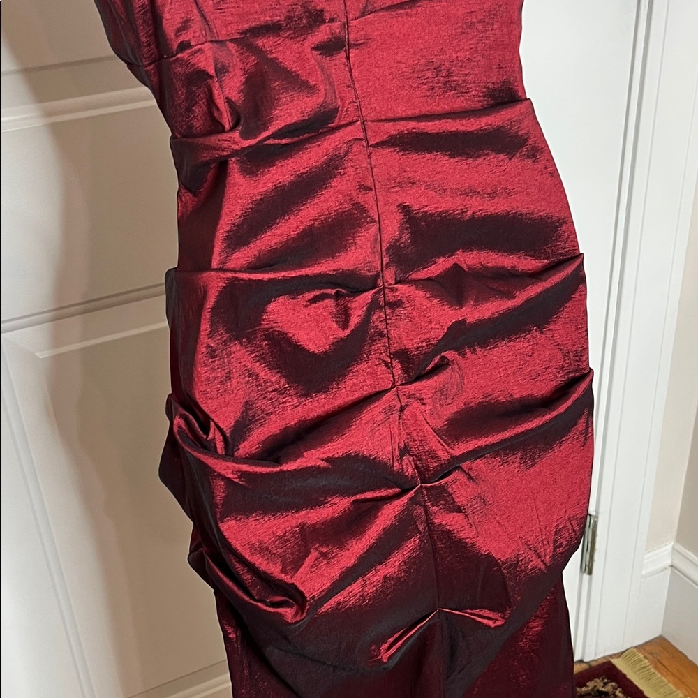Chic Burgundy Ruffle Midi Dress - Picture 4 of 6